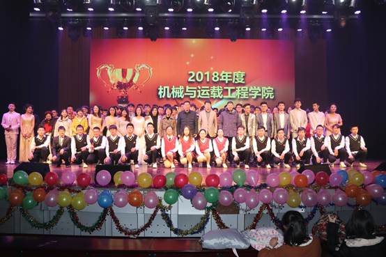 说明: C:\Users\Administrator\Desktop\suncitygroup太阳新城“光荣梦想”颁奖典礼暨元旦晚会顺利召开\9B4DA954EB9A591EEDD0FF3D6570CE3A.jpg